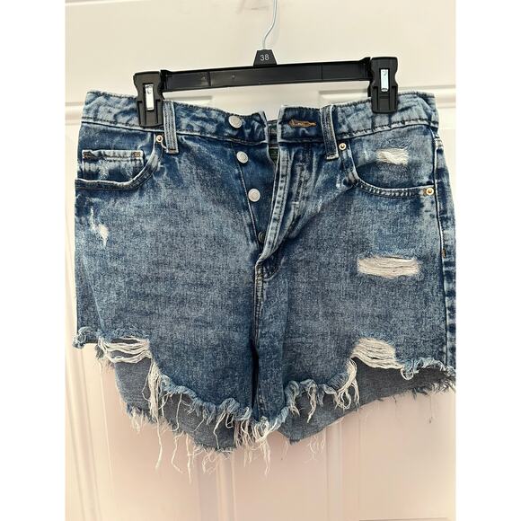 Women's 4 button Wild Fable size 10 distressed jean shorts - Picture 1 of 3